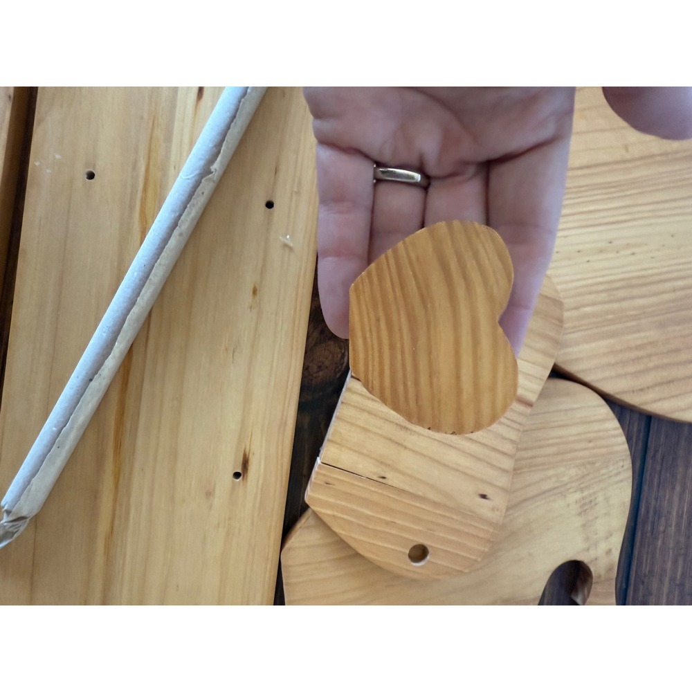 Vintage Wooden Picnic Organizer Heart Cutout New in Box - Picture 5 of 9